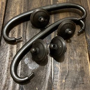 Pair of Cabinet Pulls w/Hardware